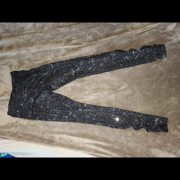 LuLuLemon Leggings - Picture 2 of 2